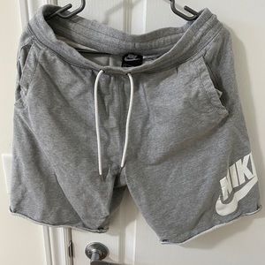 NIKE ATHLETIC SHORTS FOR A SEASONAL STEAL!25$
